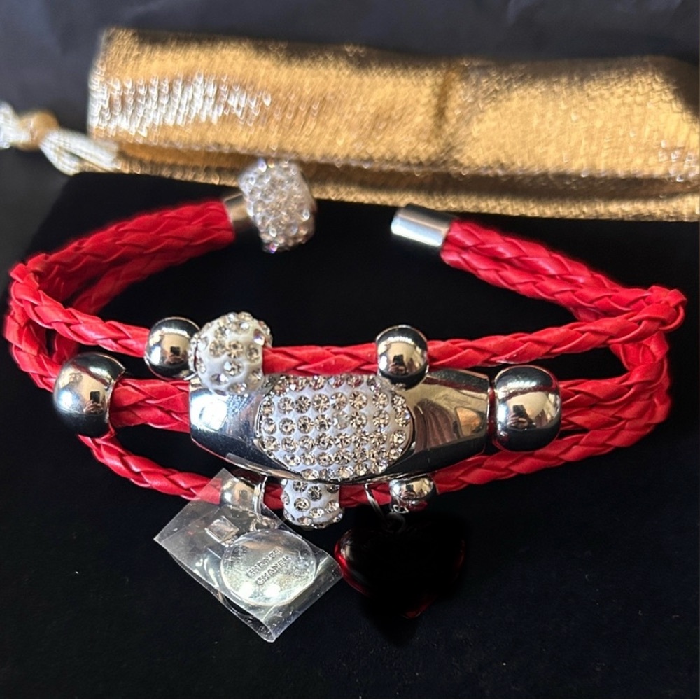 Chanel Collectible Playing Card/ Wrap Bracelet with 1 CC Charm bundle - Picture 11 of 13